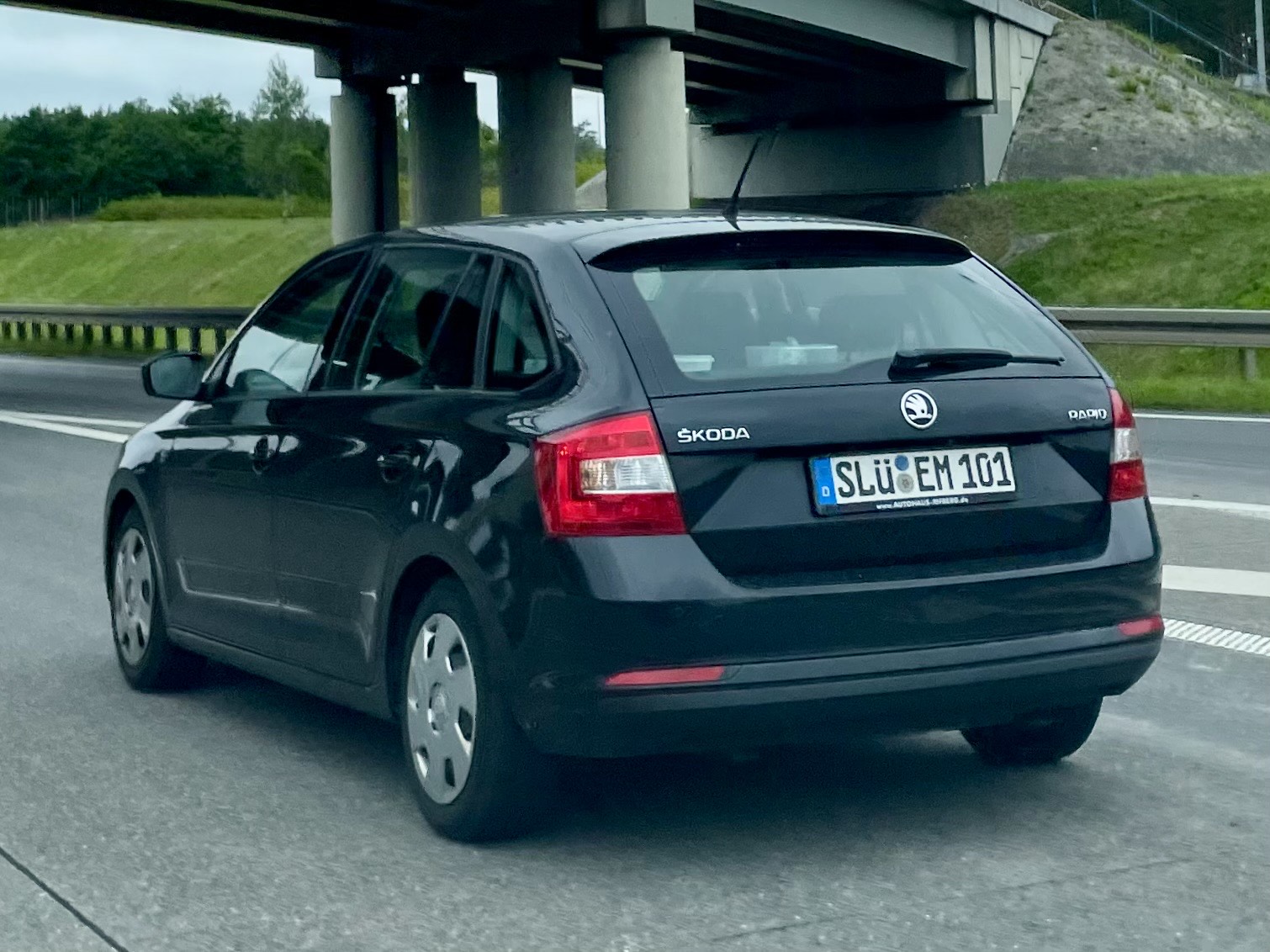 SLÜ EM 101, Skoda Rapid Spaceback (NH1), 2013–2019 (–2020 for CN-market)