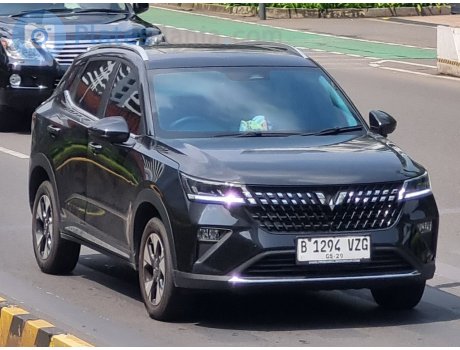 B 1294 VZG, Wuling Alvez