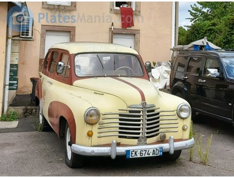EK-674-AD, Renault Colorale