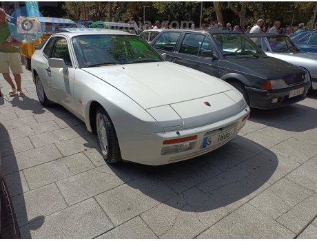 S 1605 X, Porsche 944