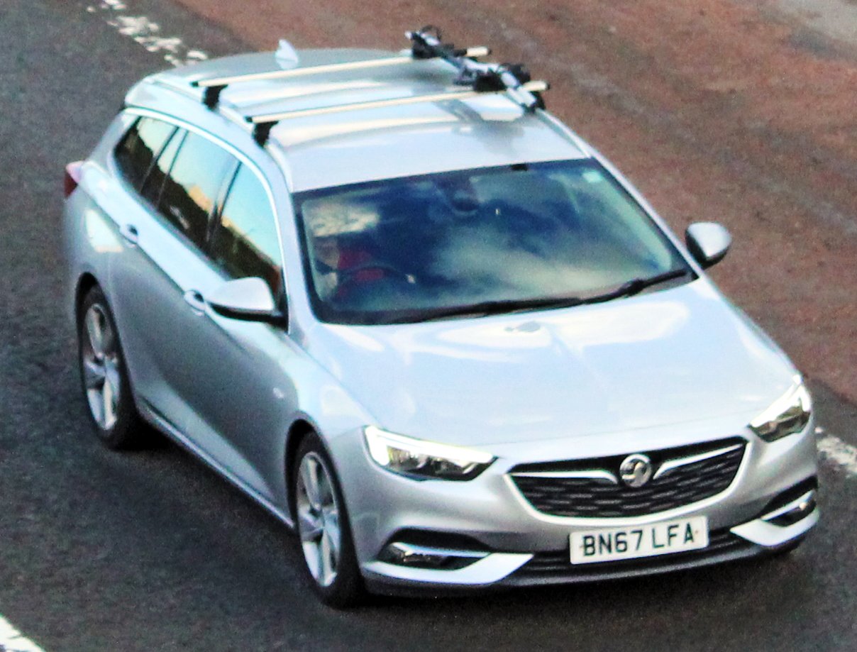 BN67LFA, Vauxhall Insignia 2nd gen Country Tourer (Z18), 2017–2019