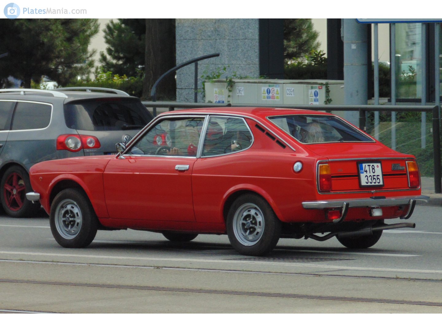 4T8 3355, FIAT 128 