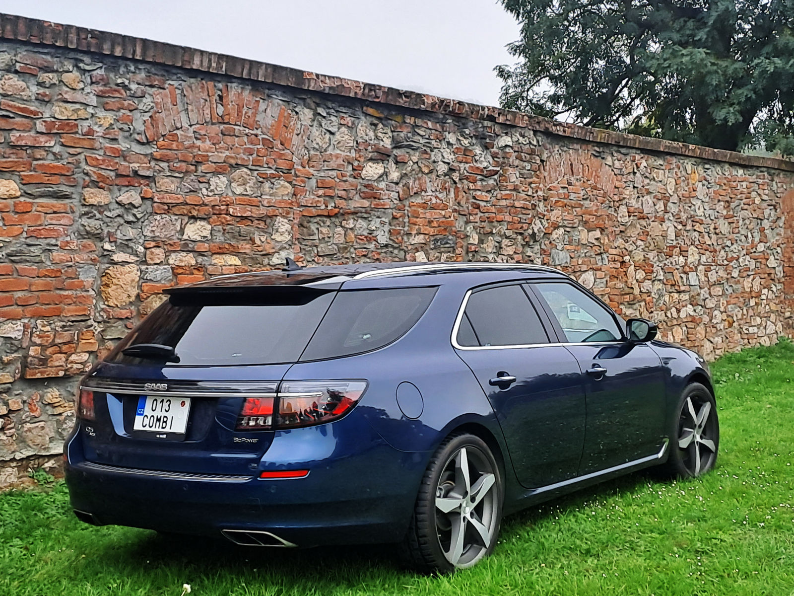 013 C0MBI, SAAB 9-5 2nd gen SportCombi Wagon (YS3G), 2010–2012 (Prototypes)