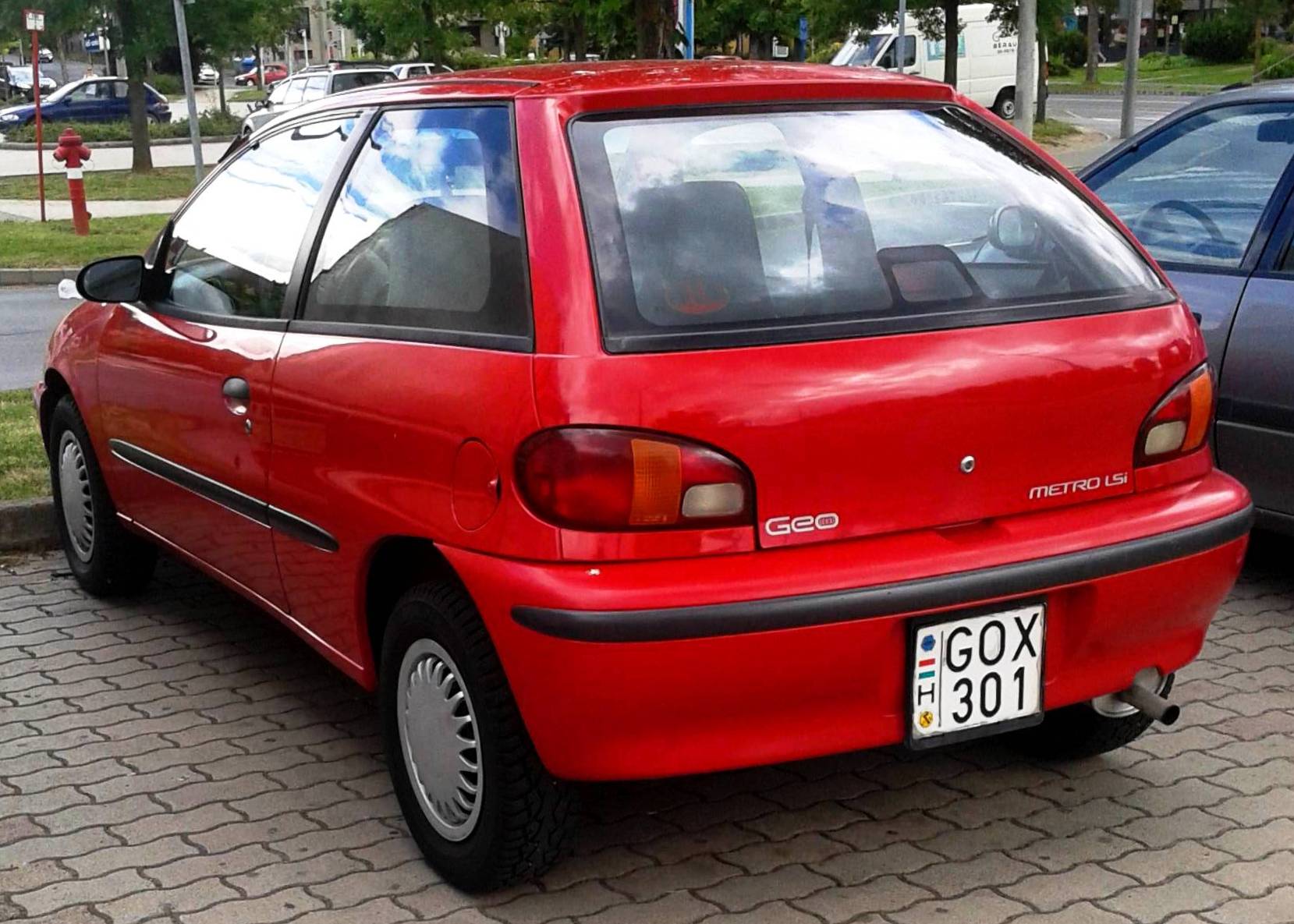 GOX-301, Geo Metro 2nd gen Hatch, 1995–2001