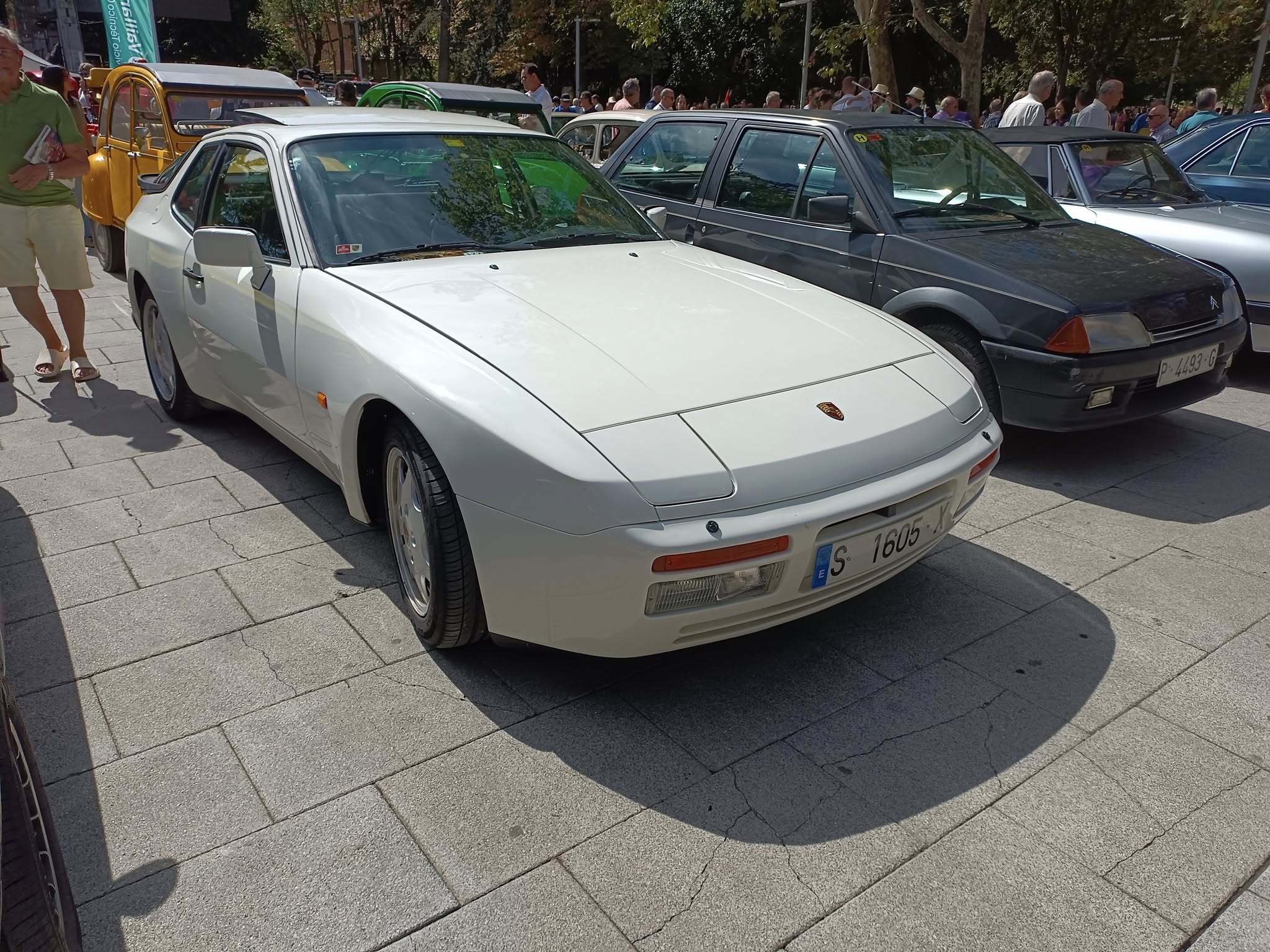 S 1605 X, Porsche 944 1st gen Coupé (951/952), 1982–1991