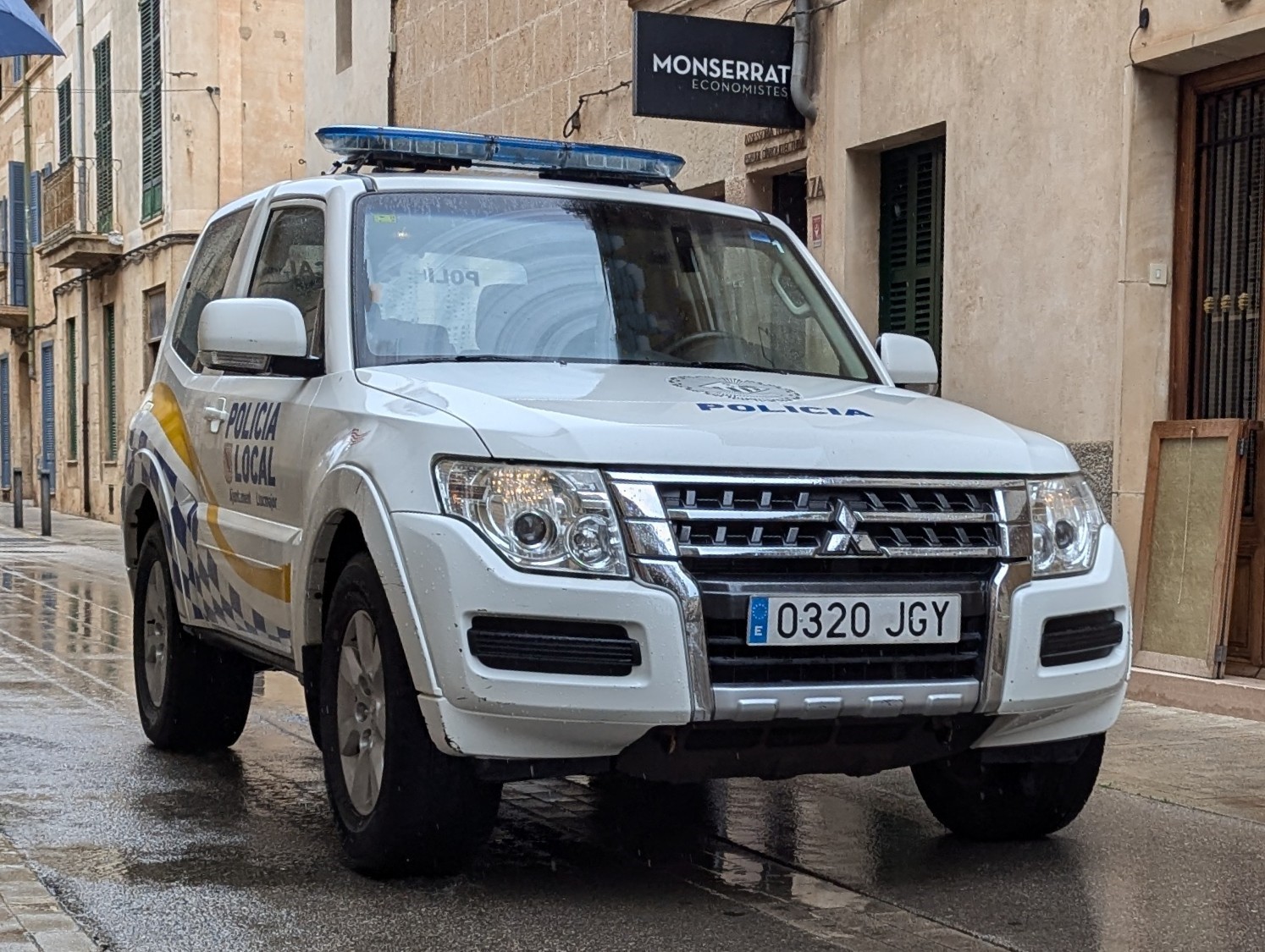 0320 JGY, Mitsubishi Montero 4th gen 3-door SUV (V80/NS/NT/NW/NX), 2006–2021