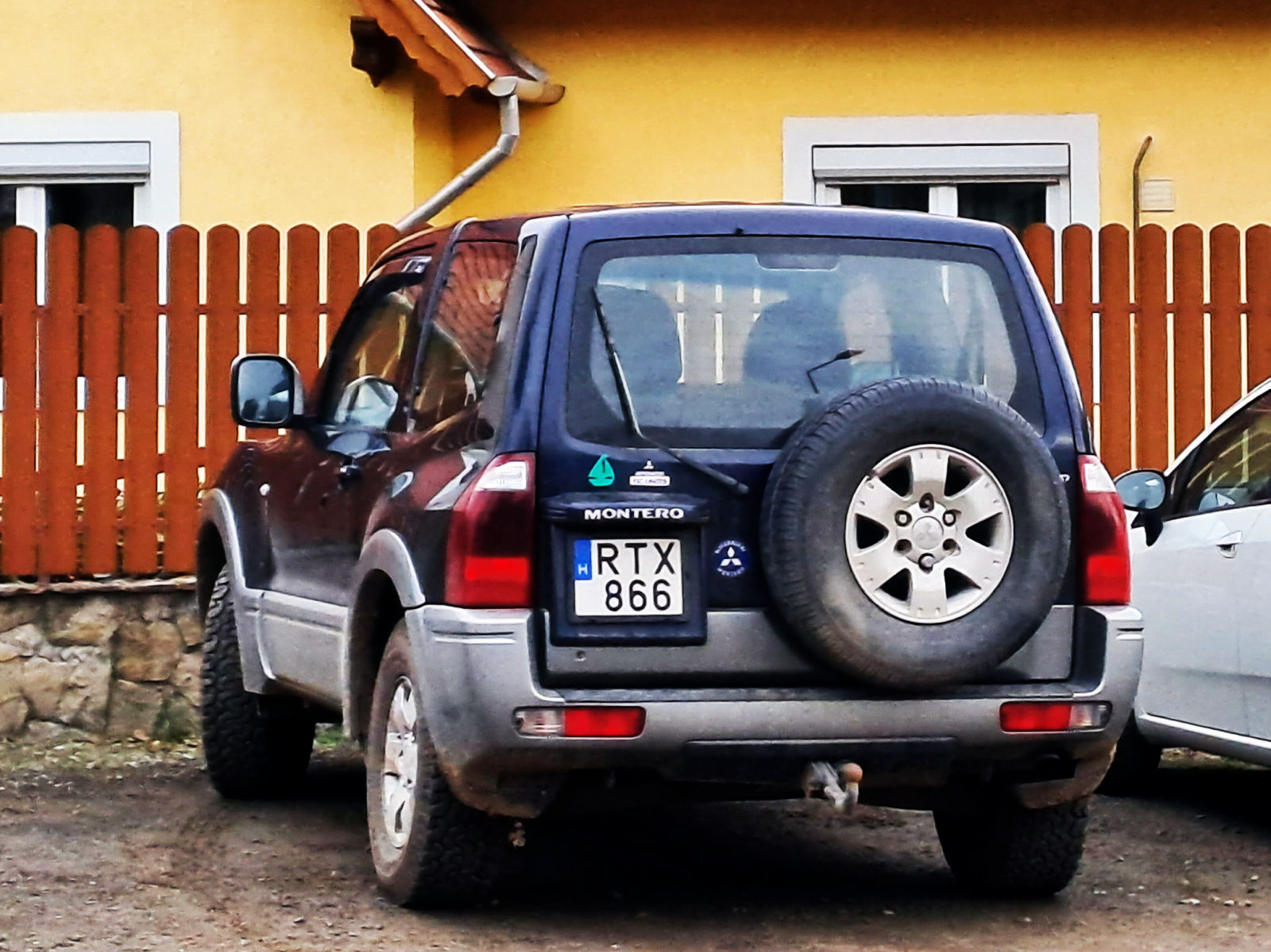 RTX-866, Mitsubishi Montero 3rd gen 3-door SUV (V60/NM/NP), 1999–2006