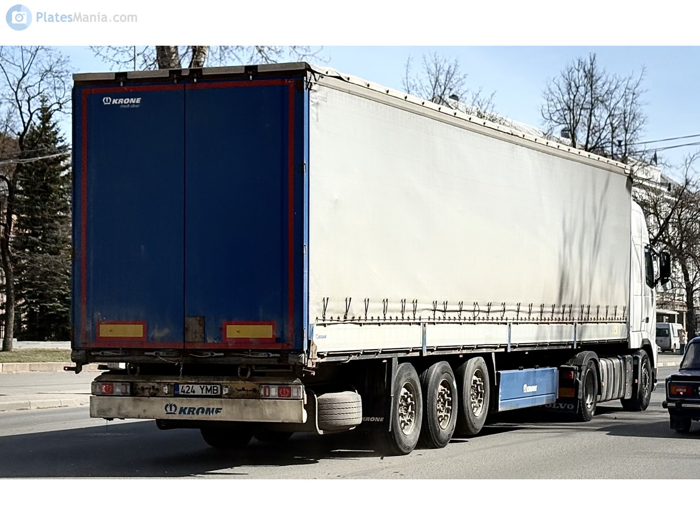 424 YMB, Krone Automotive Liner 