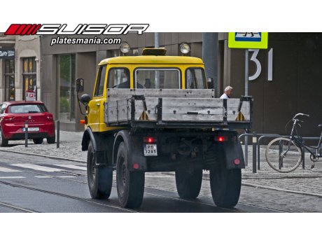 PY 32A5, Mercedes-Benz Unimog