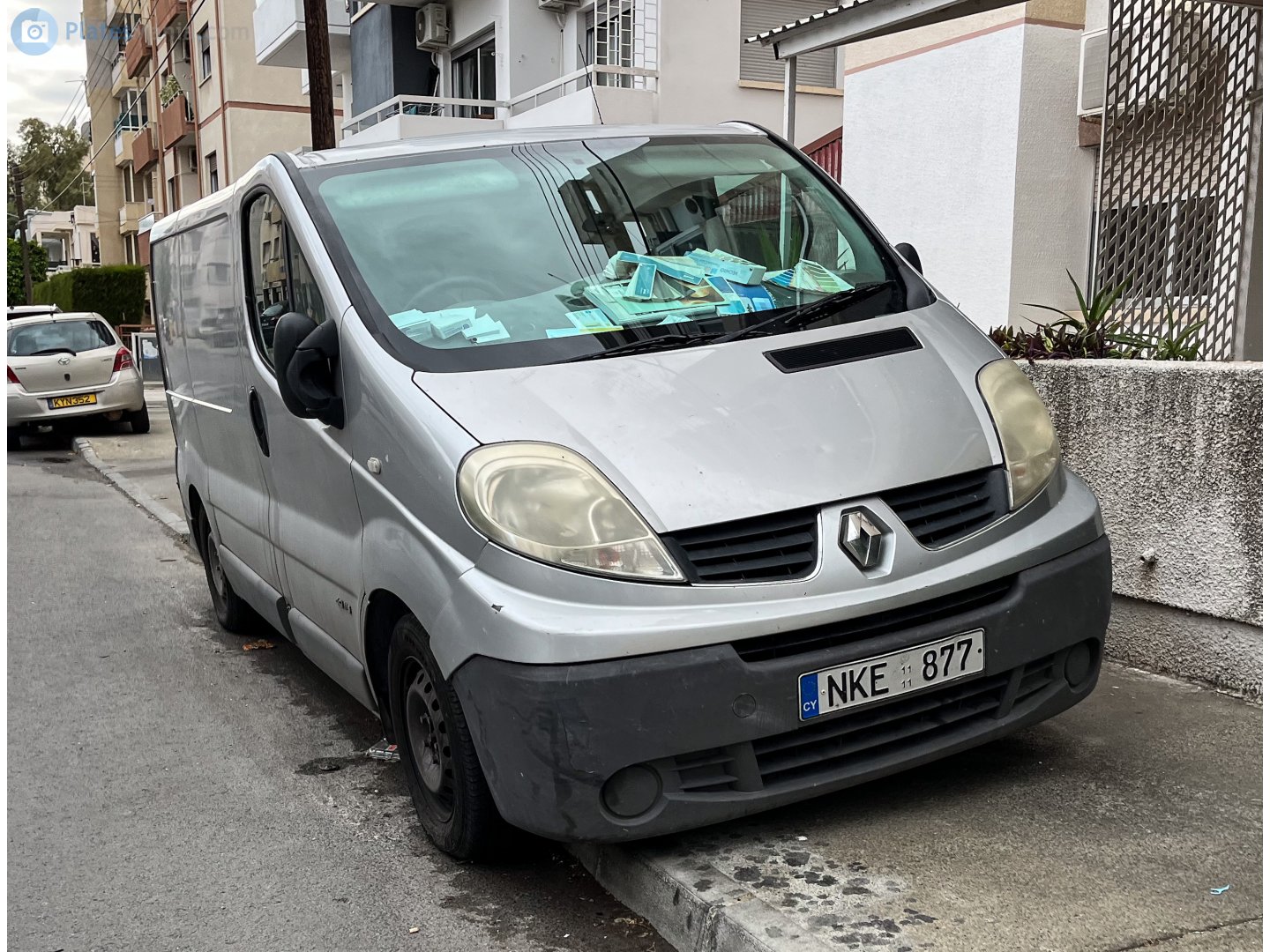 NKE 877, Renault Trafic 2nd gen (X83), 2001–2014