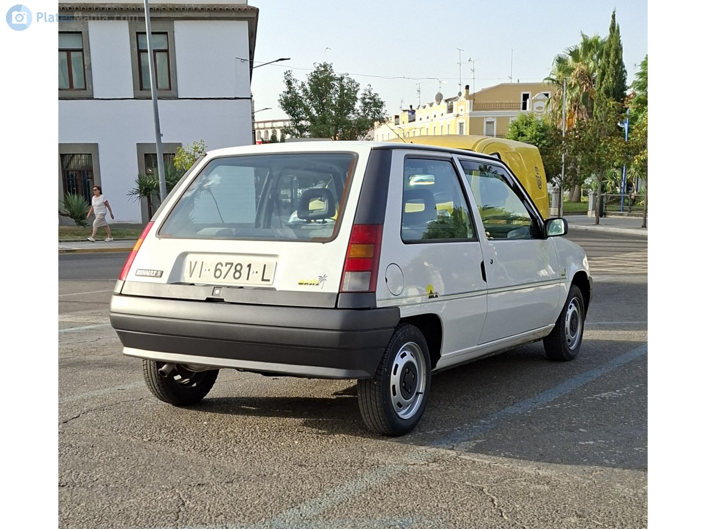 VI 6781 L, Renault 5 2nd gen Supercinq 3-door Hatch (C40), 1984–1996