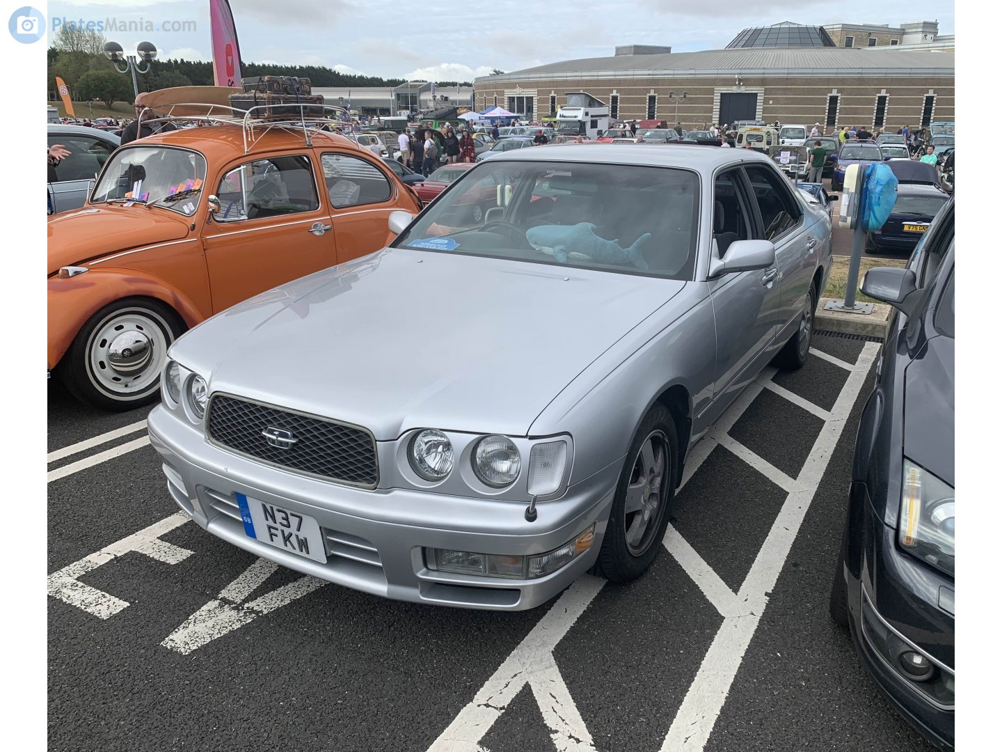 N37FKW, Nissan Gloria 10th gen (Y33), 1995–1999