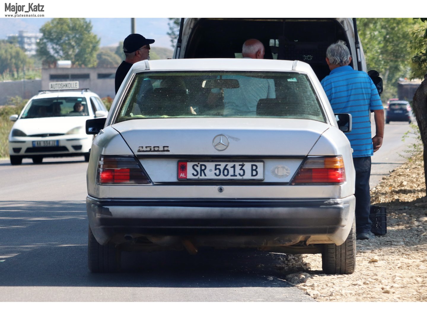 SR 5613 B, Mercedes-Benz E-Klasse 1st gen Sedan (W124), 1984­–1995