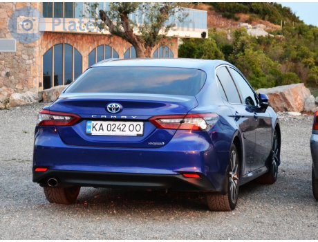 KA 0242 OO, Toyota Camry