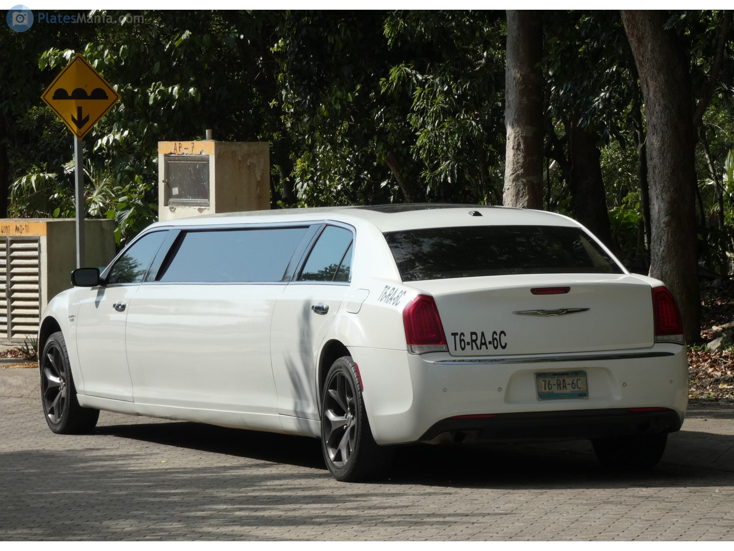 76-RA-6C, Chrysler 300/300C 2nd gen (LD), facelift, 2014–2023