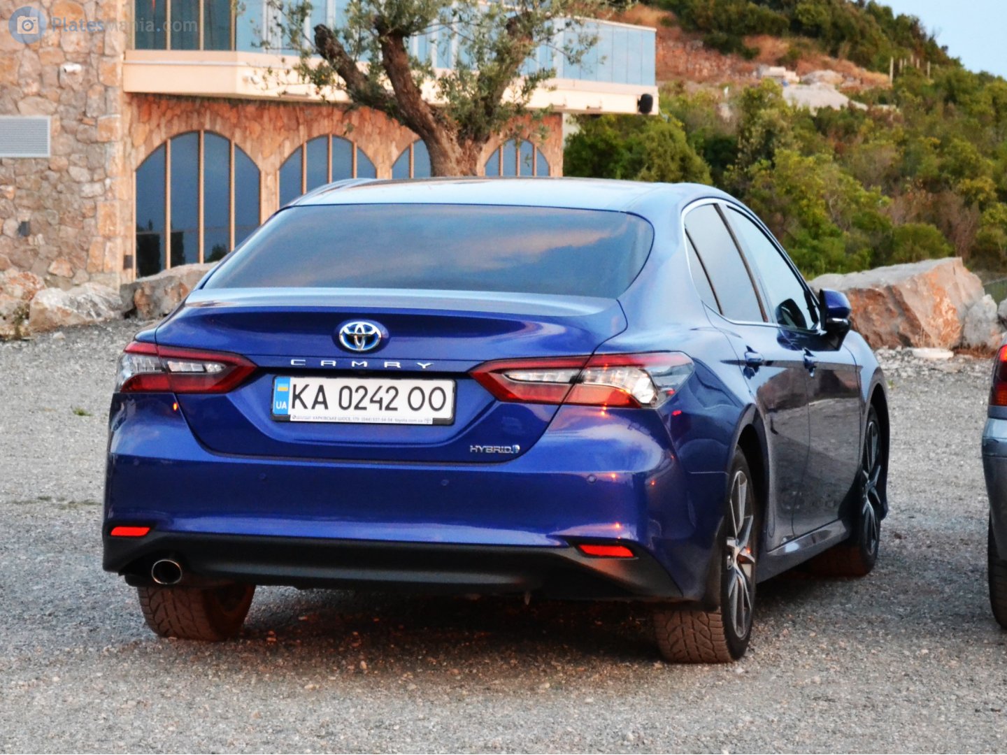 KA 0242 OO, Toyota Camry 8th gen (XV70), 2017–