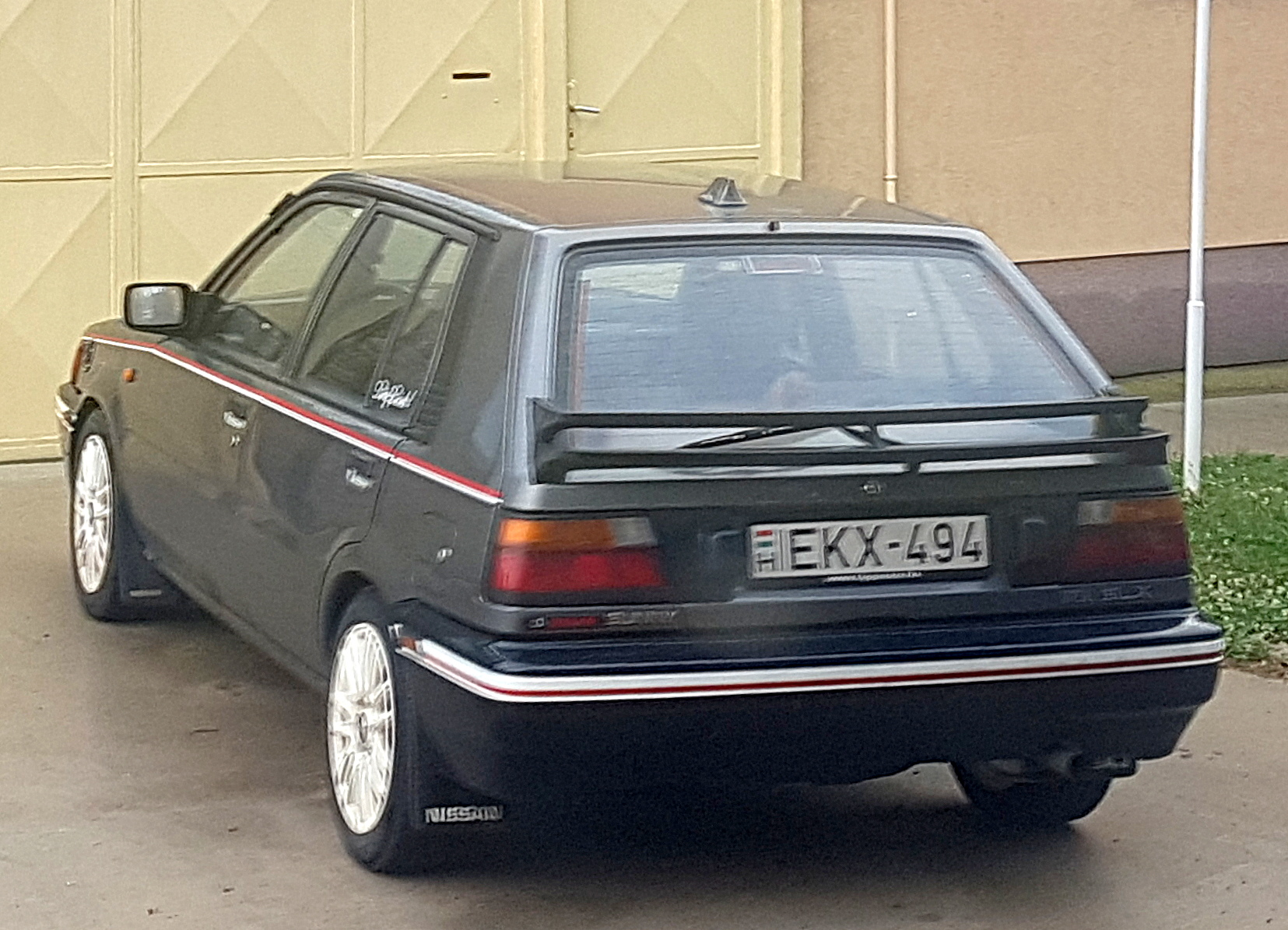 EKX-494, Nissan Sunny 6th gen 5-door Hatchback (N13; EU-market), 1986–1990