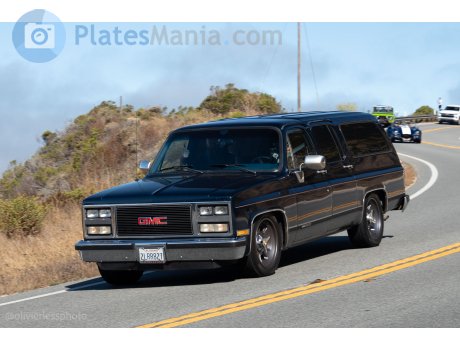 2LRR827, GMC Suburban