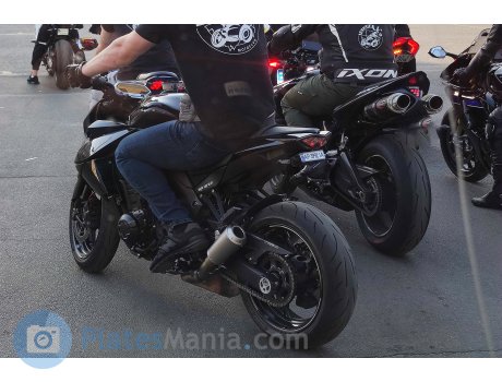 AP 3992 IA, Kawasaki Z1000