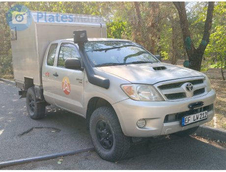 EF LW 212, Toyota Hilux