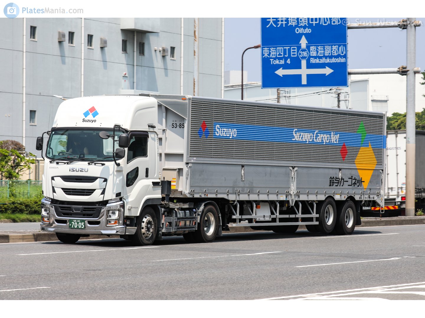 川崎 100 か 7005, Isuzu Giga 2nd gen, 2015–