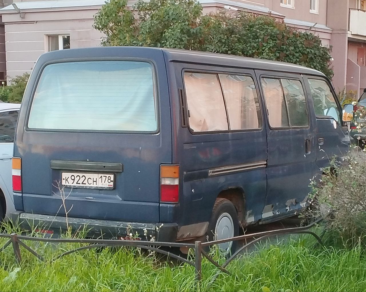 к 922 сн 178, Nissan Urvan 2nd gen (E24), 1986-2001