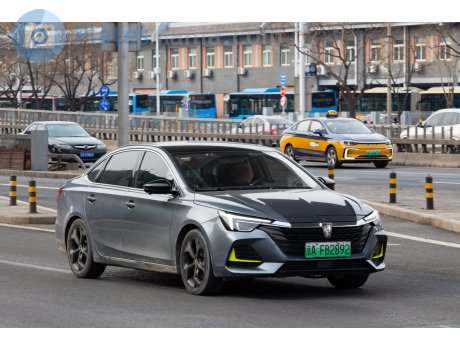 京A·FB2892, Roewe i6