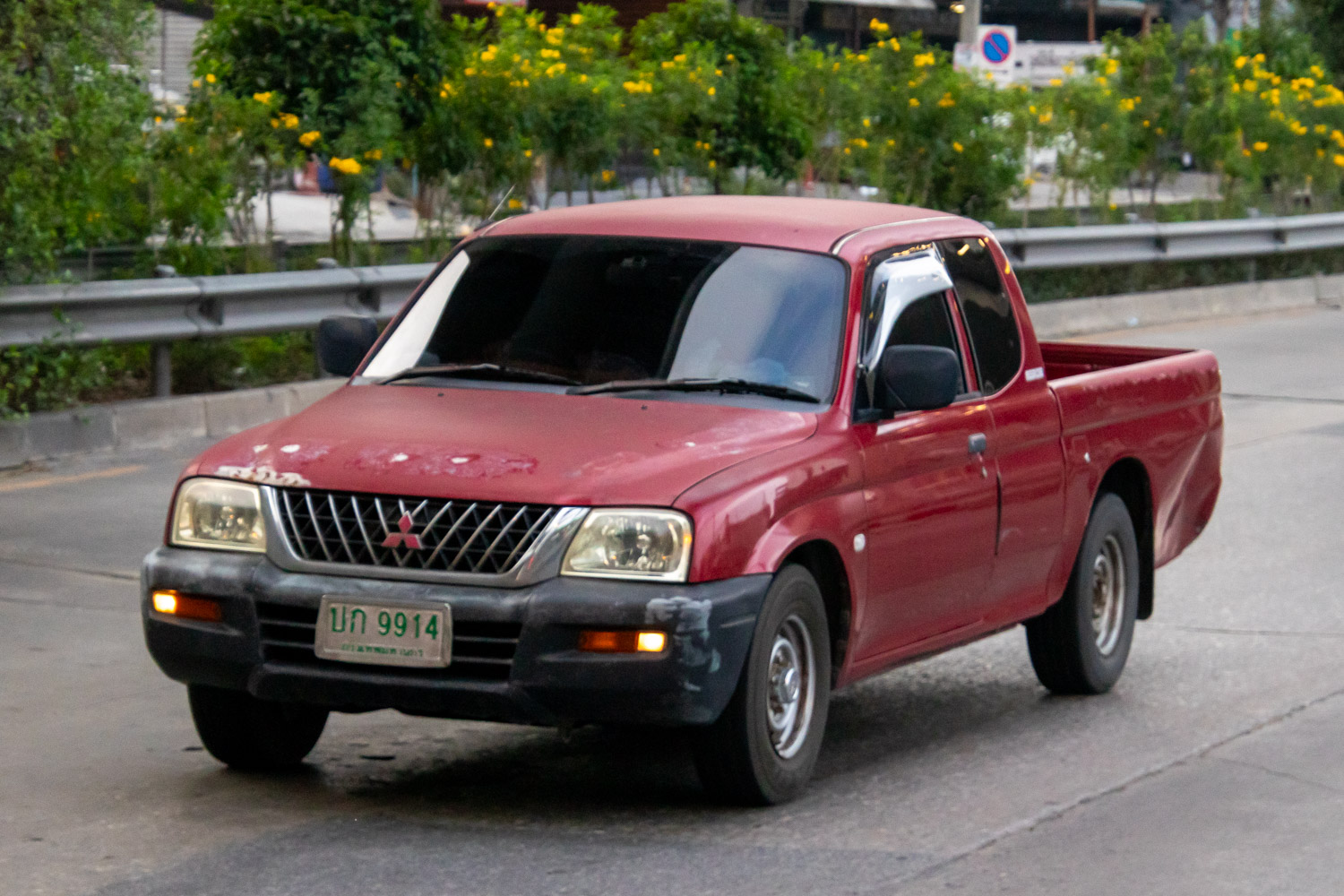 ปก 9914, Mitsubishi Strada 2nd gen (K50/K60/K70), 1997–2006