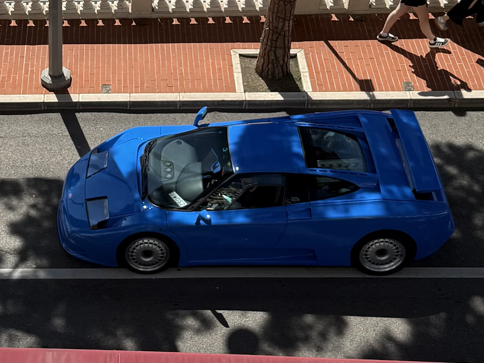 W0S2, Bugatti EB110 1991–1995