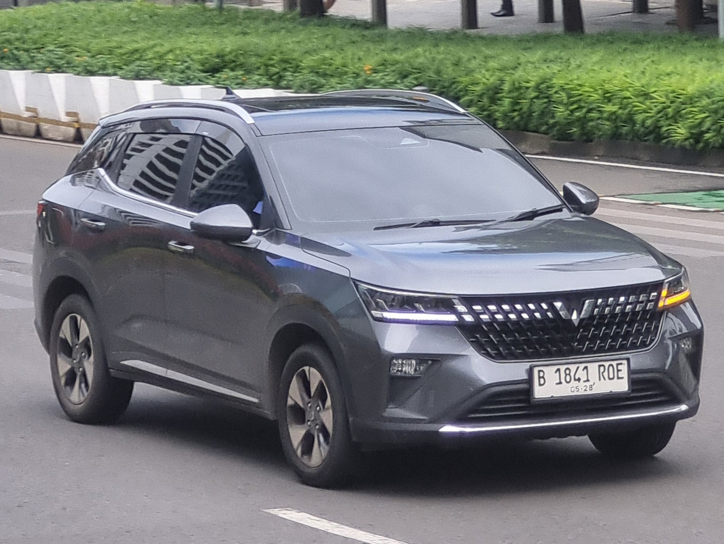 B 1841 ROE, Wuling Alvez 