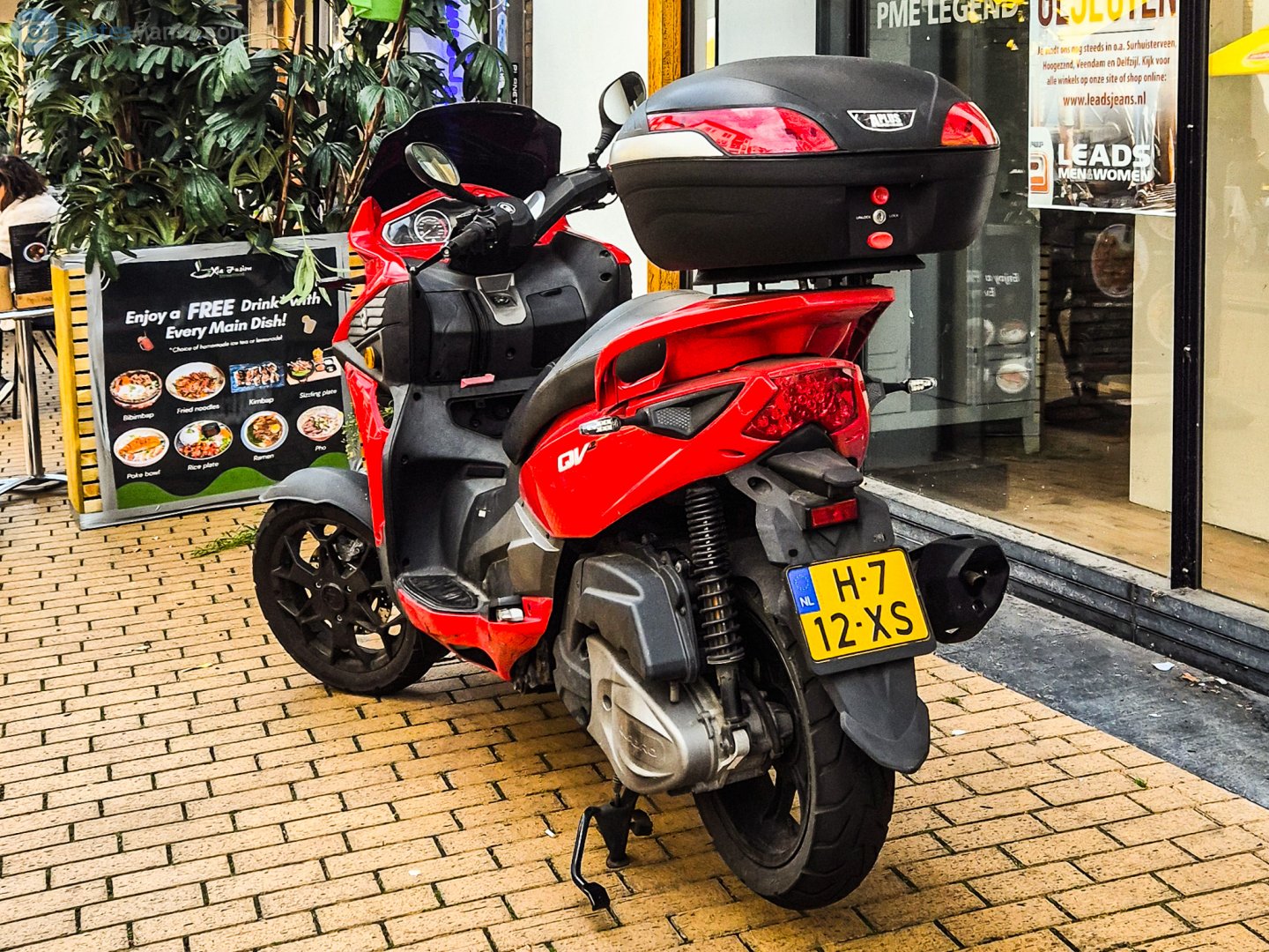 H-712-XS, Quadro QV3 