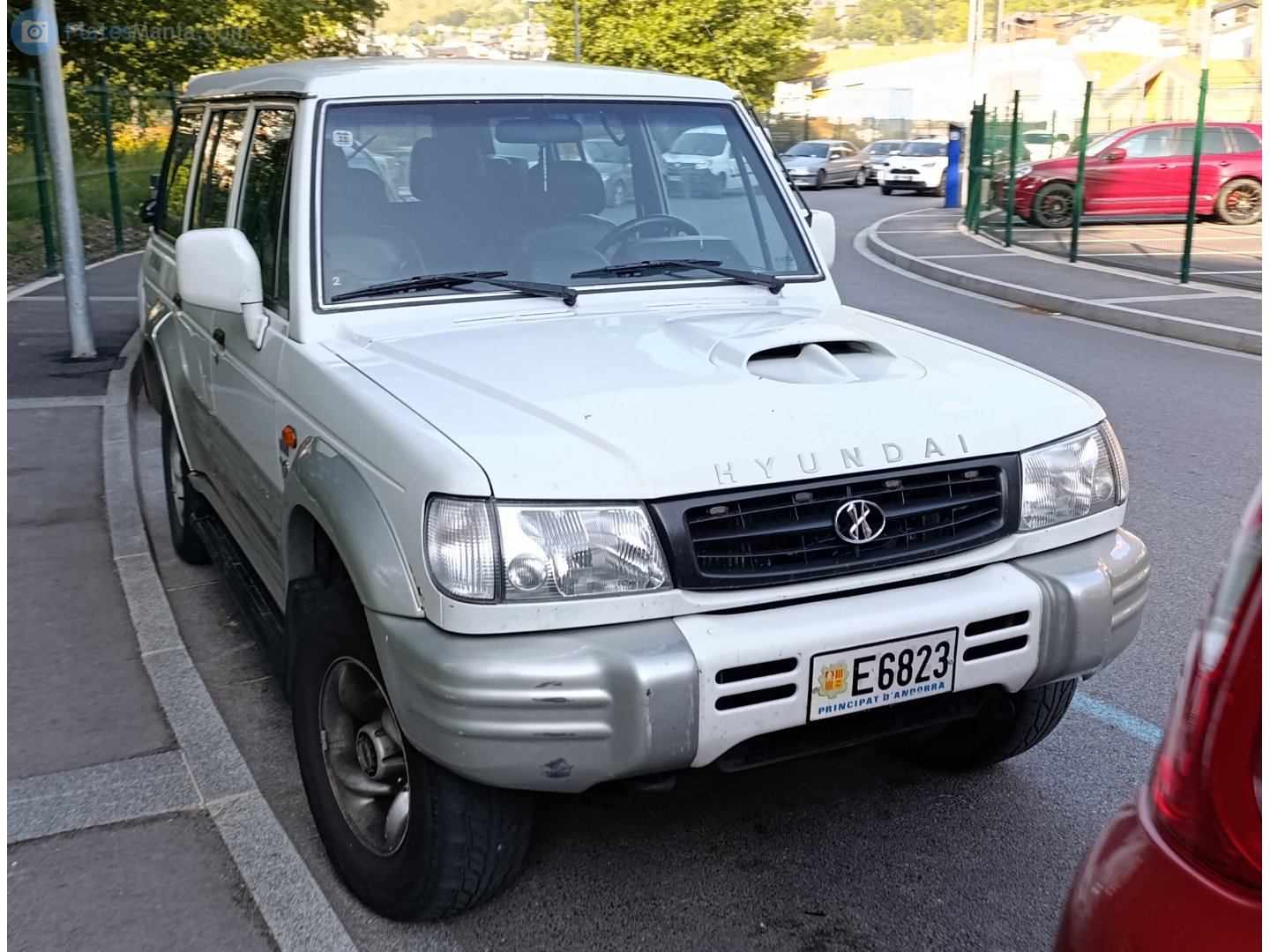 E 6823, Hyundai Galloper 2nd gen 5-door SUV (M), 1997–2004