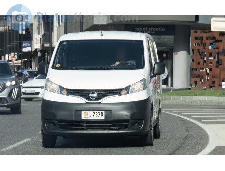 L 7370, Nissan NV200