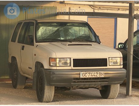 GC 7442 BH, Opel Monterey