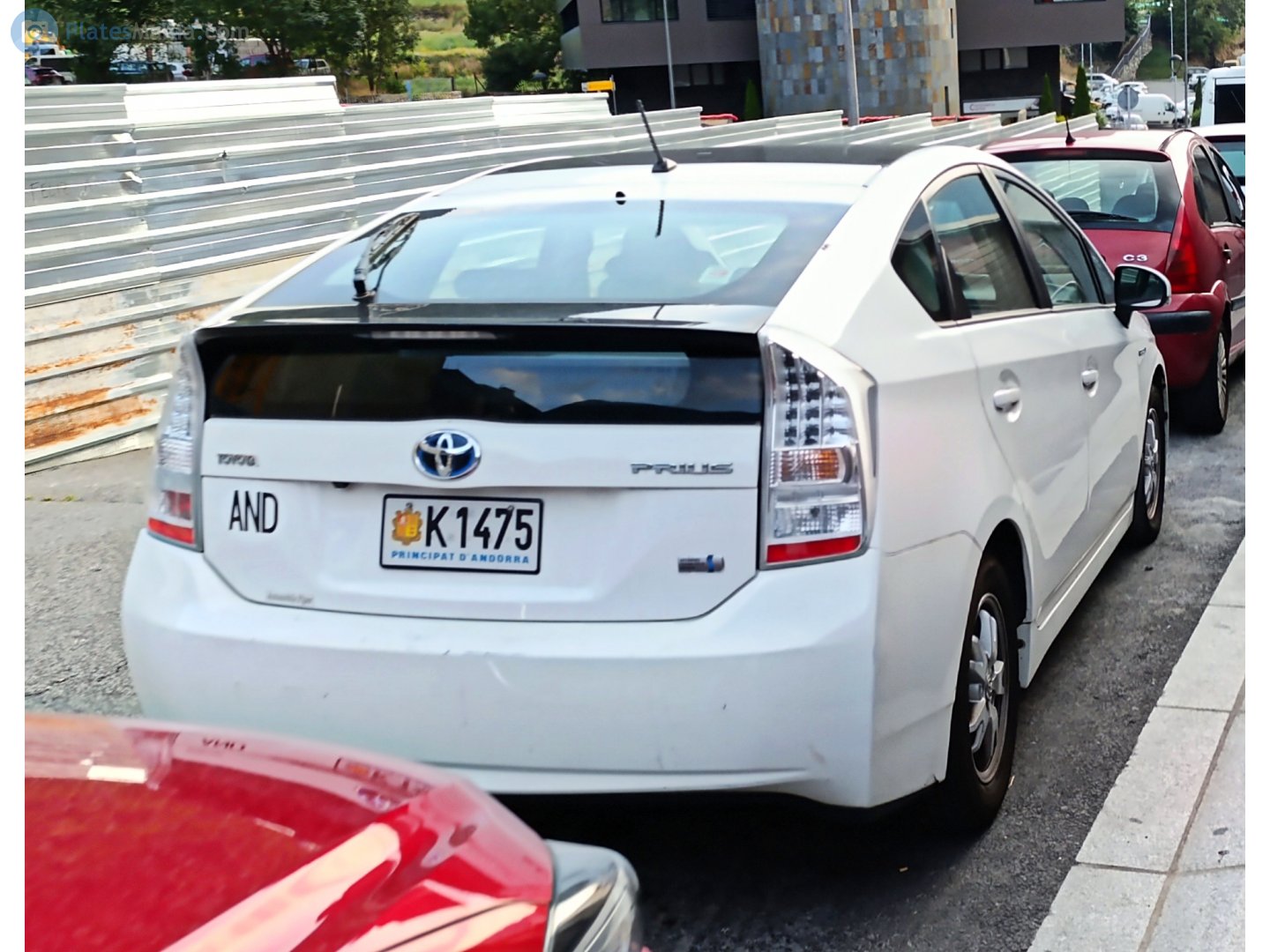 K 1475, Toyota Prius 3rd gen Liftback (ZVW30), 2009–2015