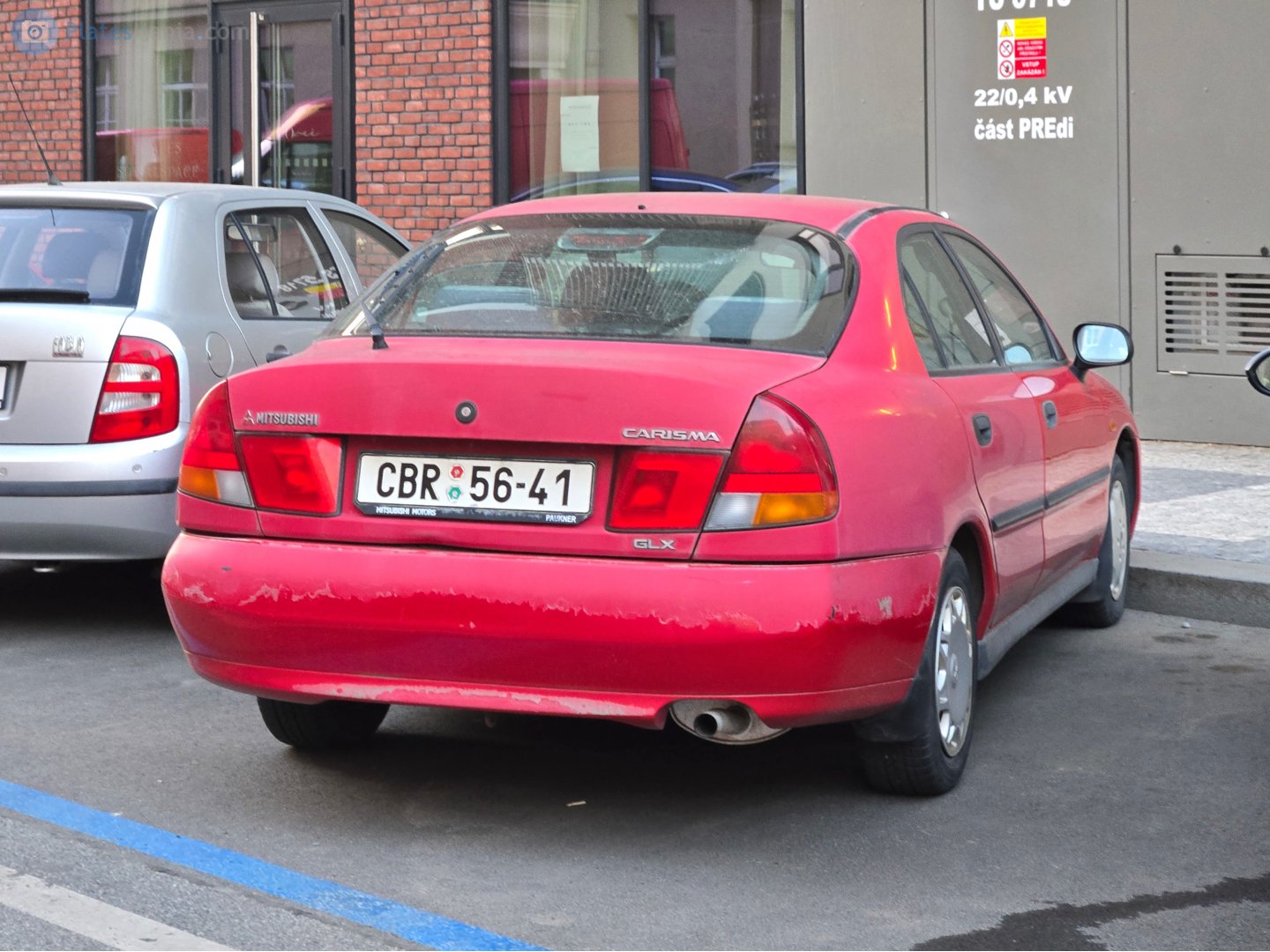 CBR 56-41, Mitsubishi Carisma 1st gen Liftback (DA1A), 1995–2001