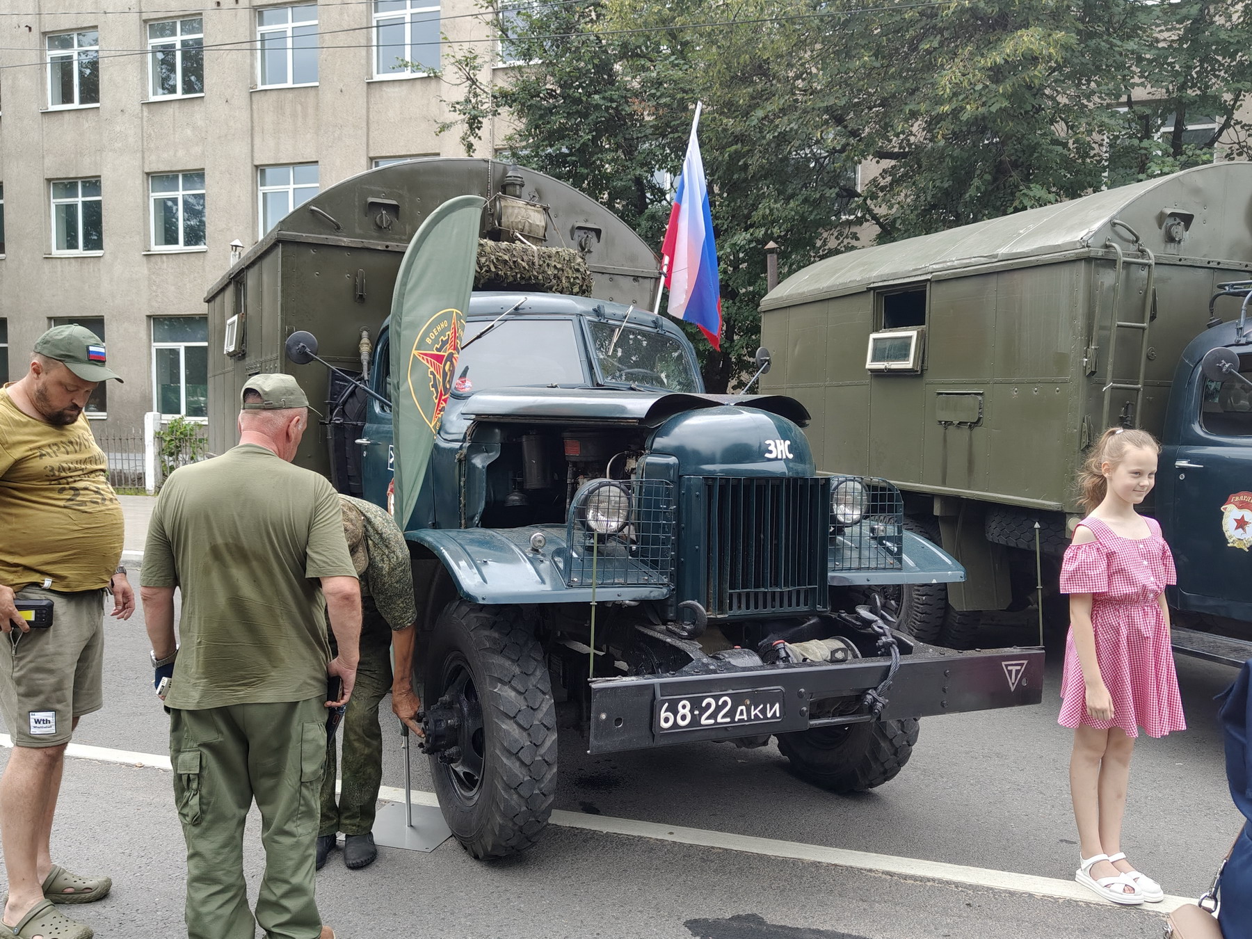 6822 АКИ, ZIS 151 