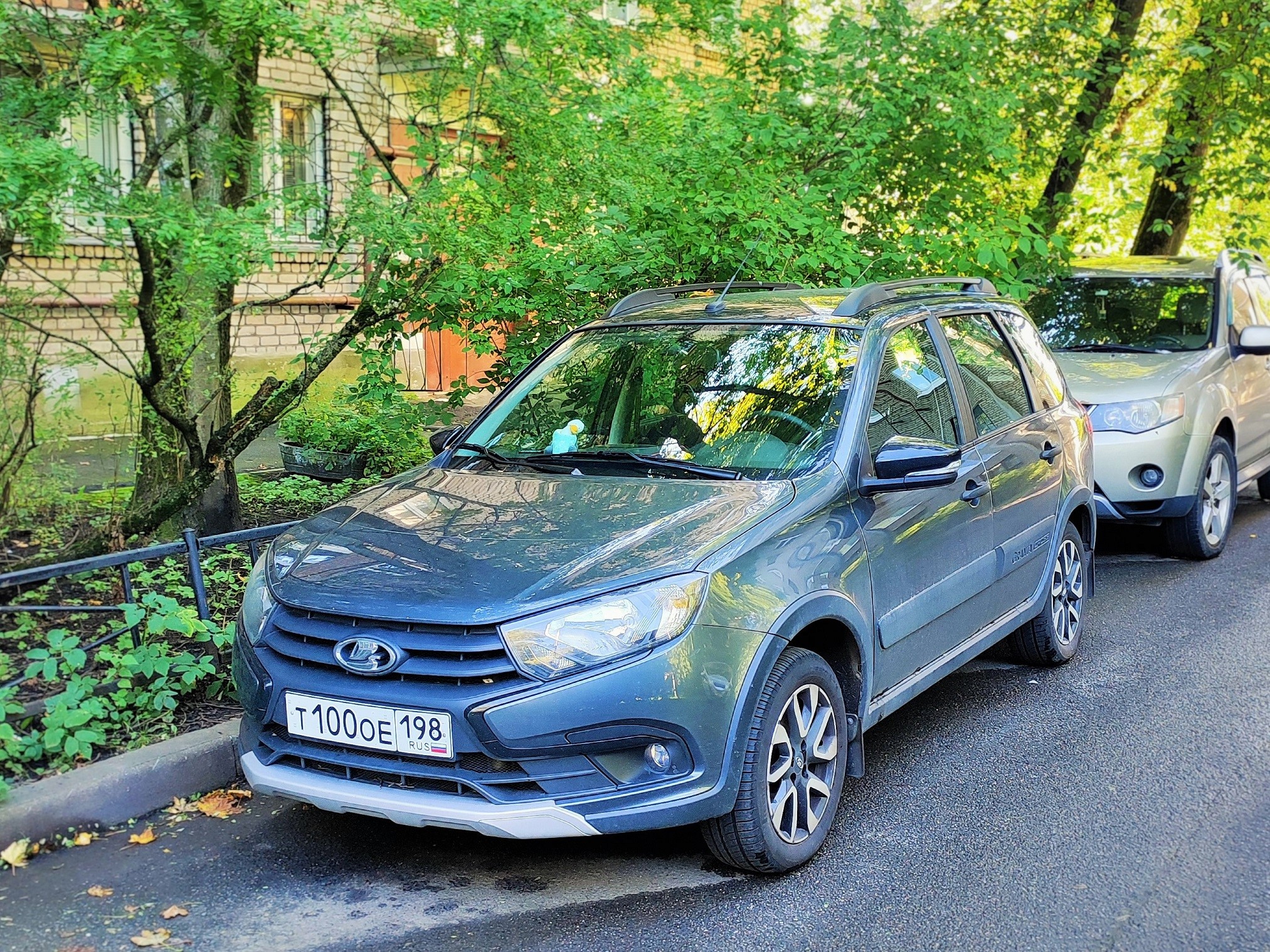 т 100 ое 198, Lada (VAZ) 2194 Kalina/Granta 2194 Granta Cross, 2019–
