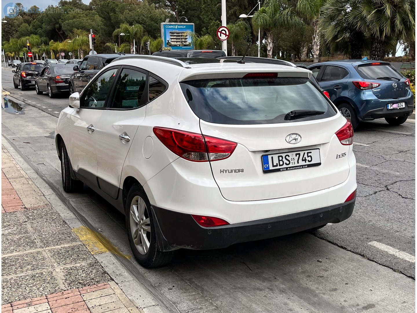 LBS 745, Hyundai ix35 1st gen (LM), 2009–2016 (–2021 for BR-market)