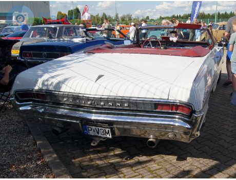 P V3M, Pontiac Parisienne