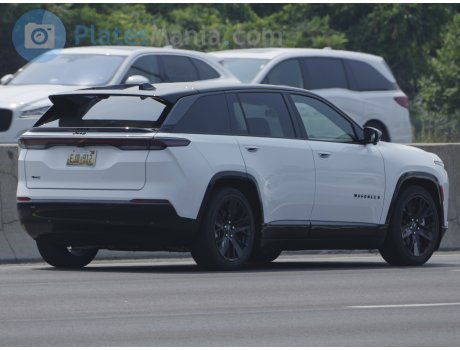 EJD 912, Jeep Wagoneer S