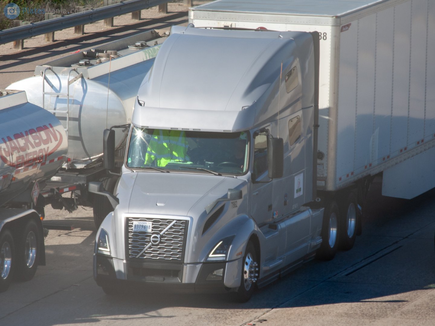 83796  A, Volvo VN Series 3rd gen VNL, 2017­–