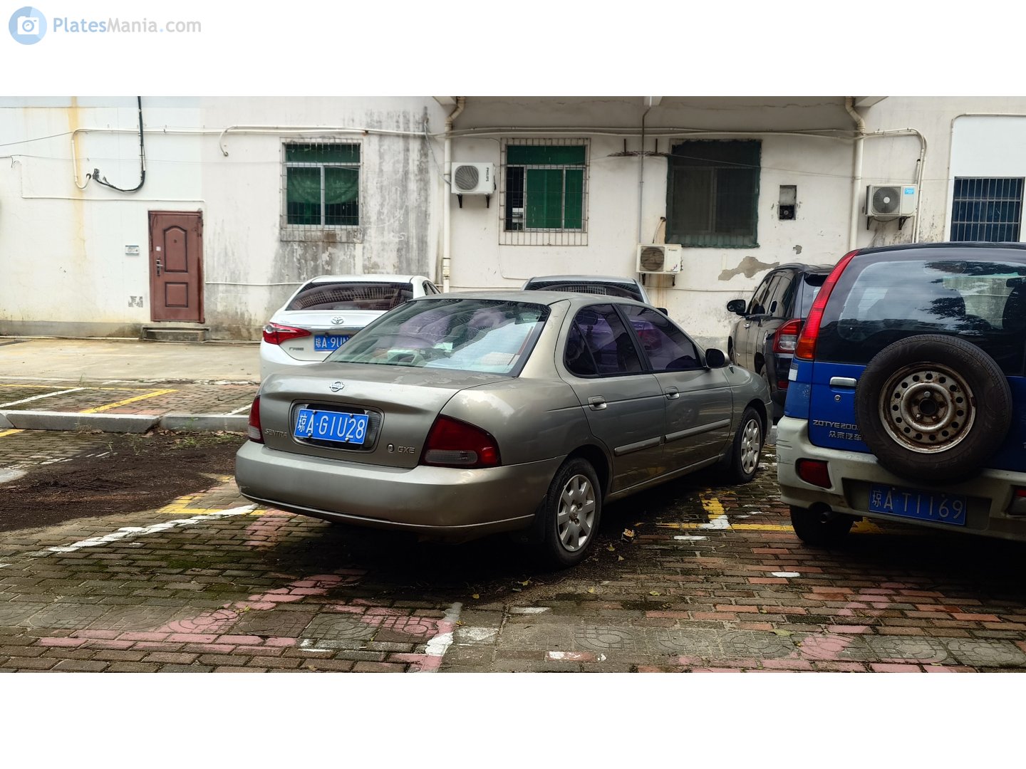 琼A·G1U28, Nissan Sentra 5th gen (B15; Global-market), 1999–2004