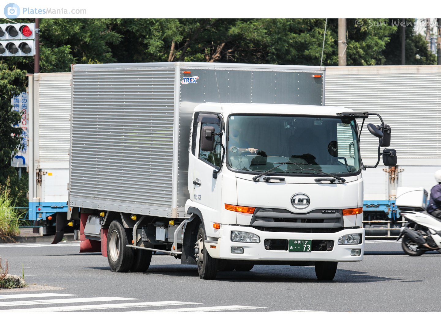 板橋 110 あ 73, UD Trucks Condor Medium 4th gen, 2010–2017