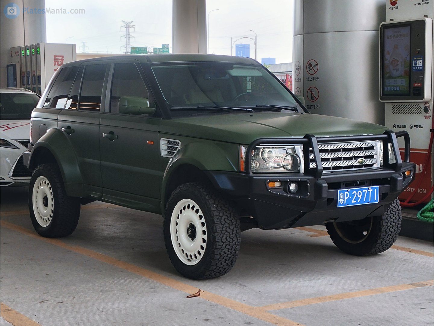 粤P·297T1, Land Rover Range Rover Sport 1st gen (L320), 2005–2013