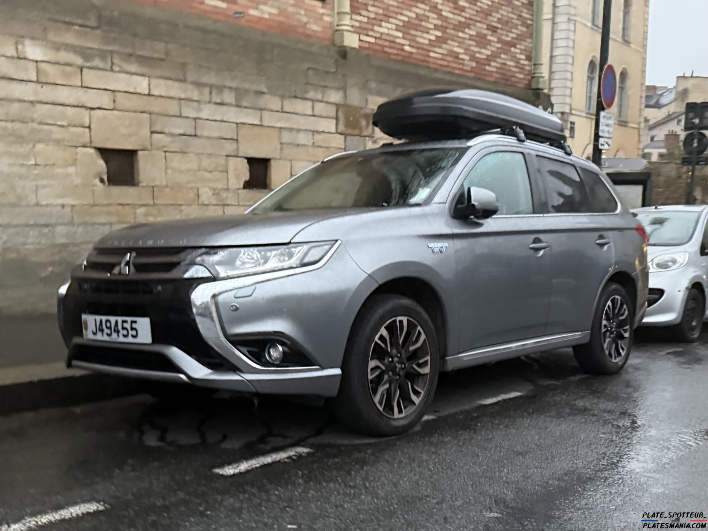 J49455, Mitsubishi Outlander 3rd gen (GF/GG/ZJ/ZK/ZL), facelift, 2015–2023