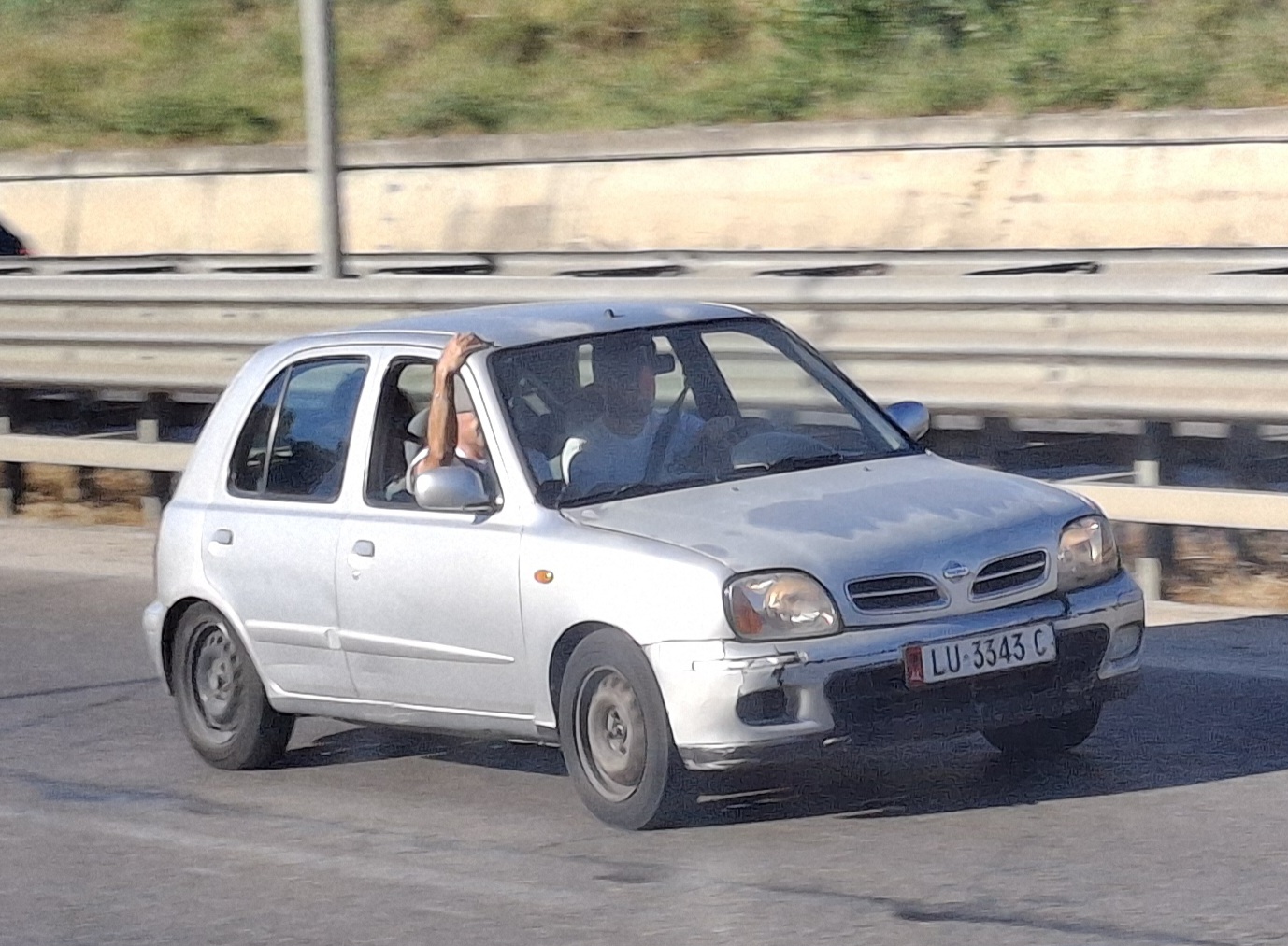 LU 3343 C, Nissan Micra 2nd gen 5-door Hatch (K11), 1992–2003