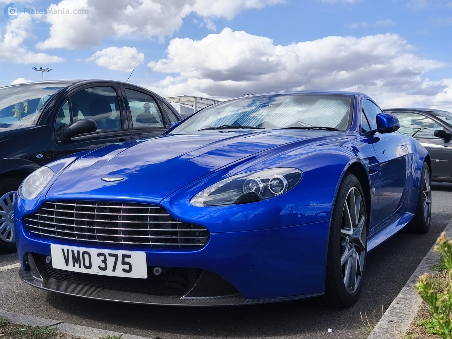 VMO375, Aston Martin V8 Vantage 