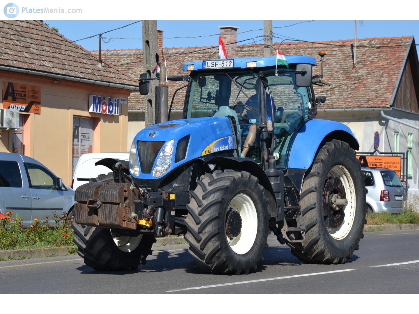 LSF-612, New Holland T-Series 