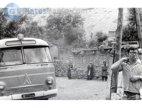 3277 СНД, LAZ 695